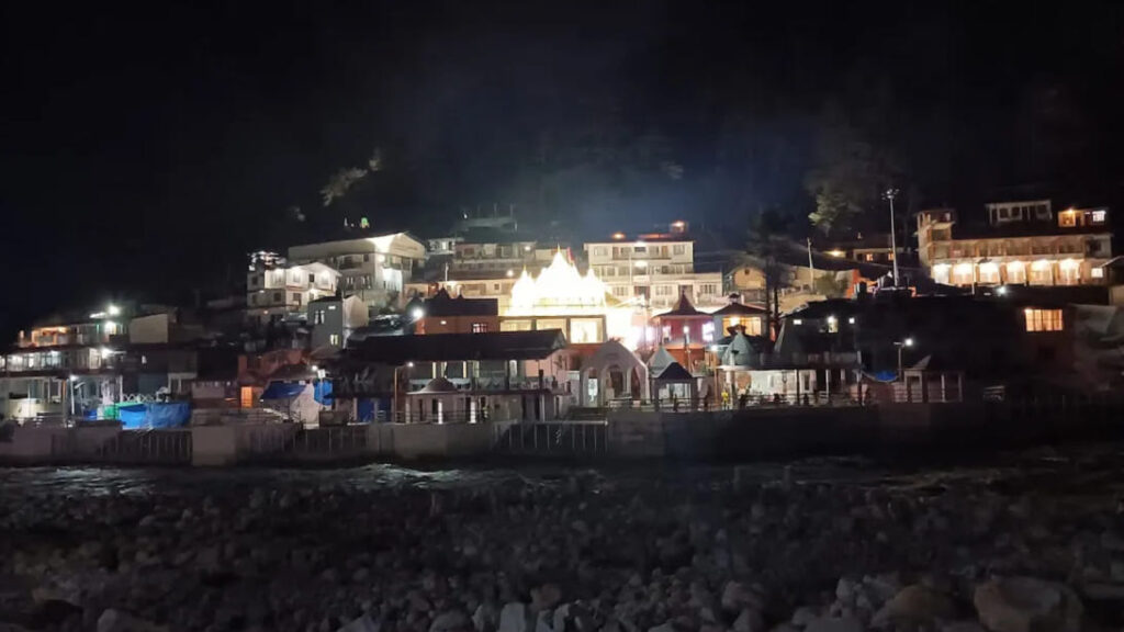 Dharamshala in Gangotri – गंगोत्री में धर्मशालाओं की जानकारी, अच्छी धर्मशाला कम किराये में